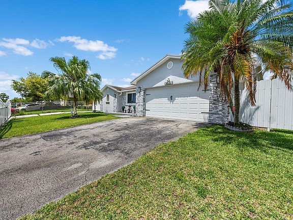 4th image of 26522 SW 122nd Court