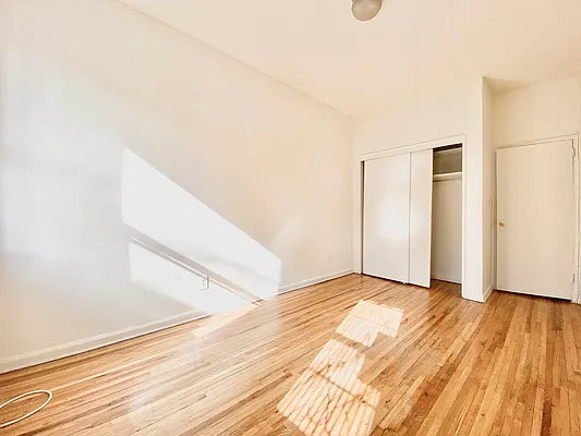 Rented by Bond New York | media 4