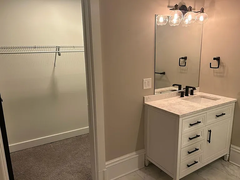 3805 Franklin Blvd #201 — Photo 15
