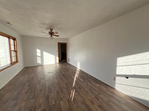 419 E Main St, Pierce, NE 68767