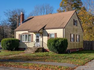 5 Bartholomew Ter, Peabody, MA 01960