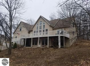 4019 S Bluff Cir, Cedar, MI 49621