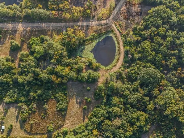 11 Sweet Tea Ln, Perry, MO 63462