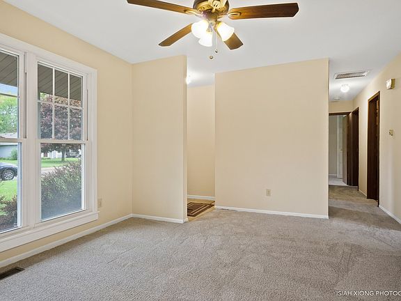 Fresh paint and carpet throughout