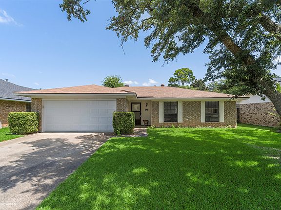 3rd image of 118 Marrero Dr