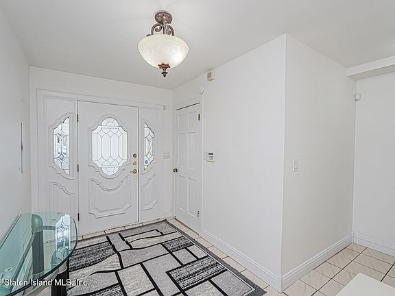 2nd image of 25 Kunath Ave