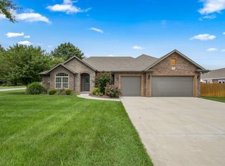4717 S Ridgecrest Dr, Springfield, MO 65810