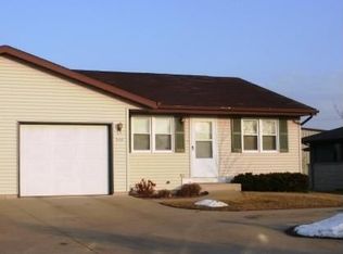 102 Lar Ann St, Belgium, WI 53004