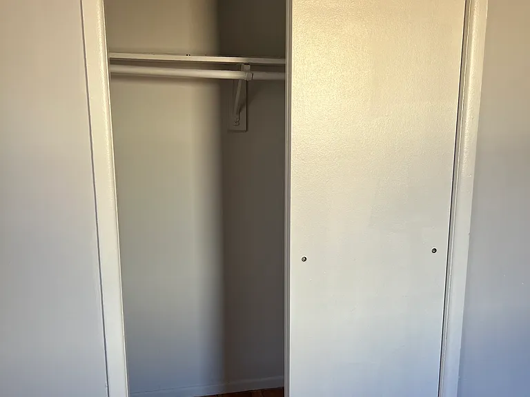 River Edge Apartments — Photo 117