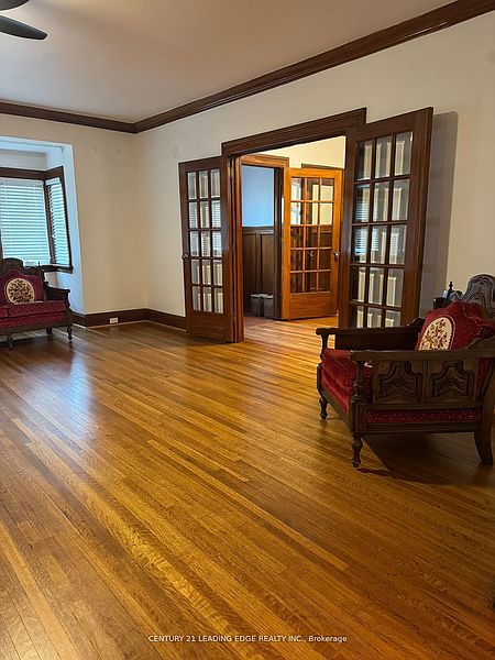 Toronto House for rent - 4 Bedrooms — photo 8