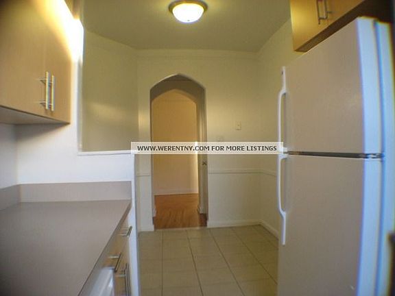 3rd image of 8836 Elmhurst Ave APT 6G