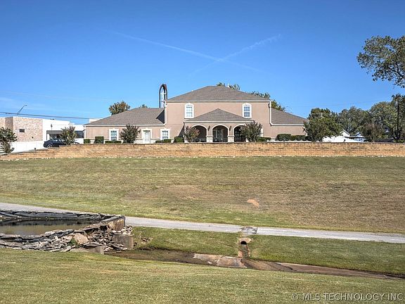 4th image of 1241 Circle Dr