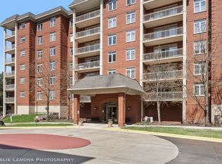 8400 Callie Ave UNIT 402, Morton Grove, IL 60053