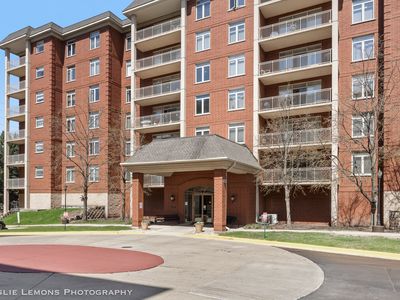 8400 Callie Ave UNIT 402, Morton Grove, IL, 60053