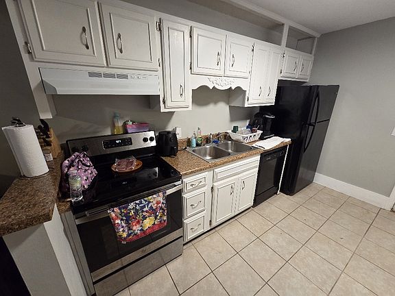 4th image of 230 Lanier Dr #240