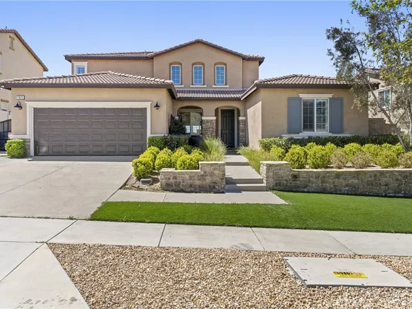 17825 Grapevine Ln, San Bernardino, CA 92407