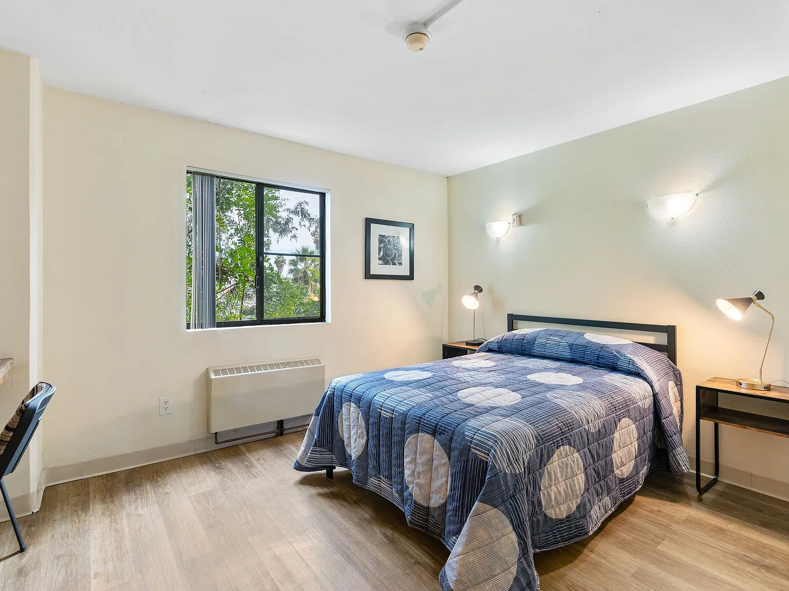 Vantaggio Suites Hillcrest - Furnished & Flexible Leases — Photo 3