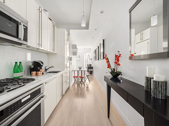 3rd image of 650 6th Ave APT 4B