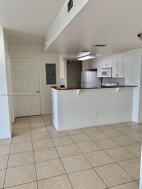 1st image of 215 SW 42nd Ave APT 505