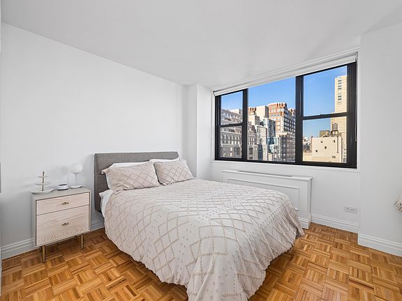 4th image of 201 E 87th St APT 15F