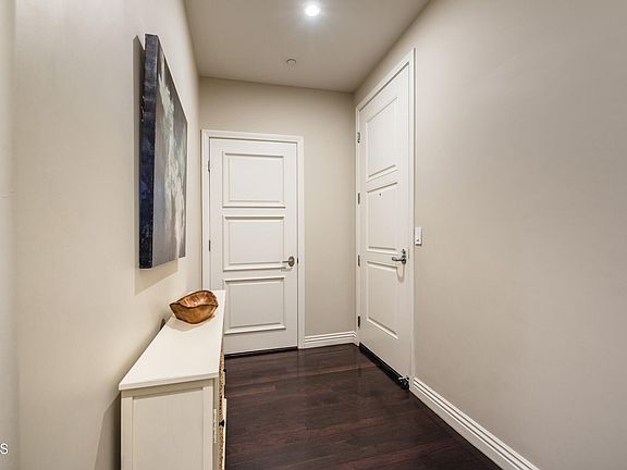 2nd image of 415 Caruso Ave