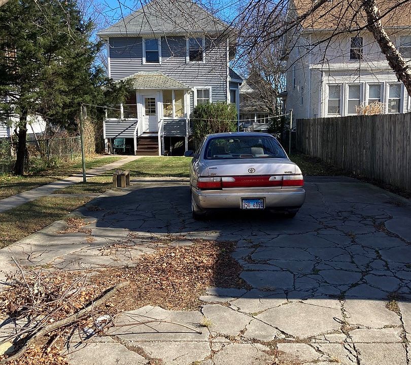 2nd image of 3718 N Kildare Ave