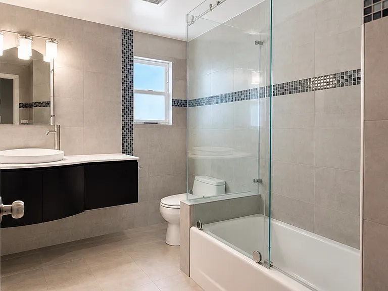 1505 Riviera Dr — Photo 7