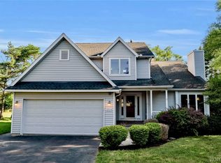 1524 Sweet Rd, East Aurora, NY 14052