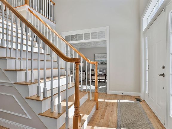 3rd image of 8 Casie Ln