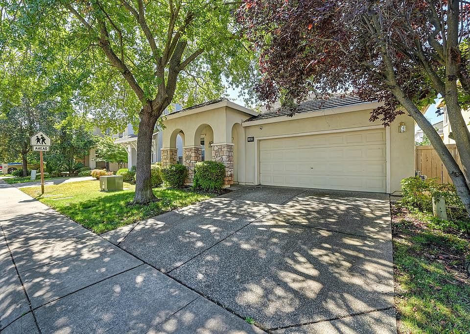 1st image of 11832 Loisdale Way