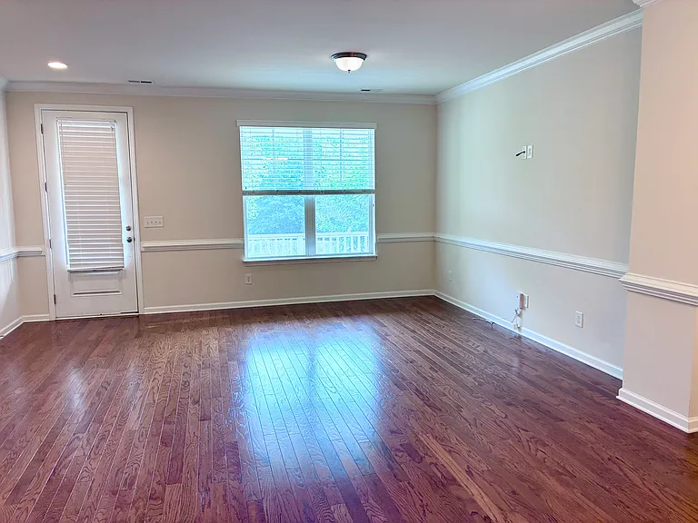 507 Evening Star Dr — Photo 3