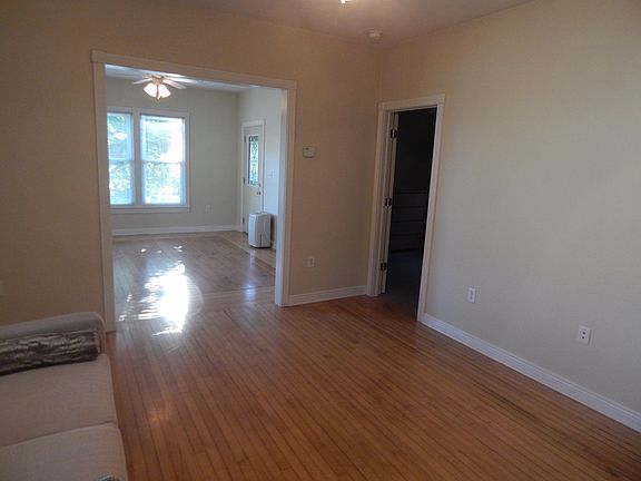 3rd image of 434 N 7th Pl