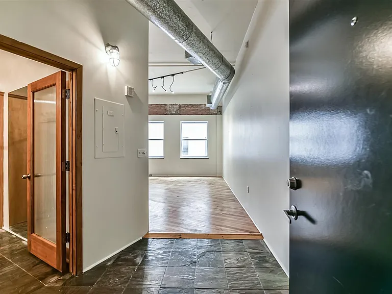 705 Main St #511 — Photo 8