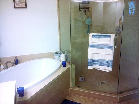 5th image of 7930 East Dr APT 508
