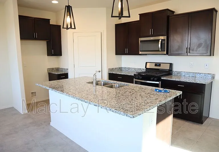 10676 W Golson Dr — Photo 12