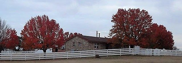 1 ac gated fenced yard