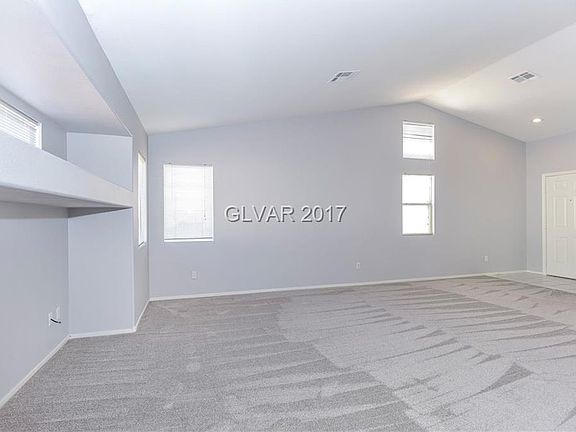 5th image of 714 Brittany Falls Ct