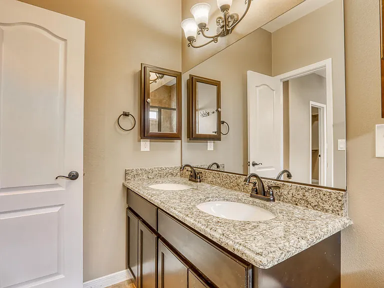 14311 E Cave Ave — Photo 24