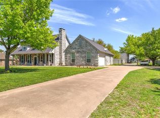 2118 Wood Duck Ln, Granbury, TX 76049
