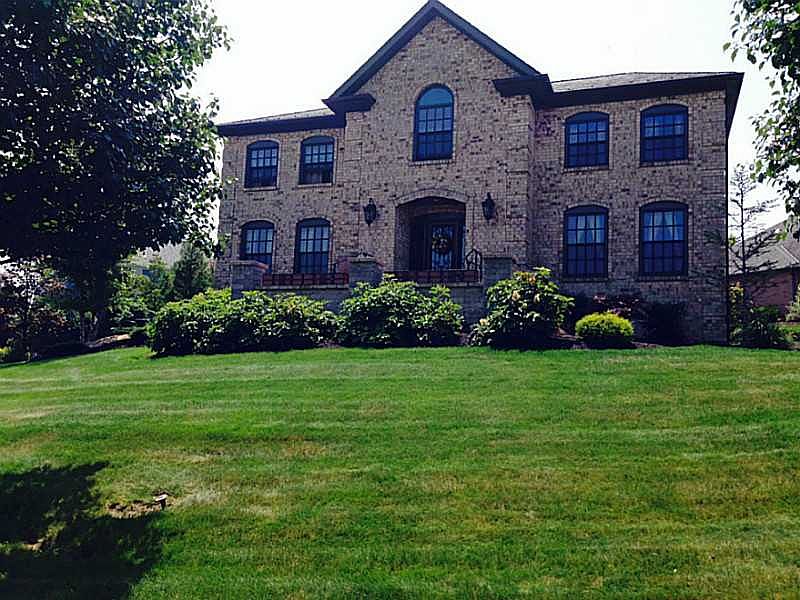 1st image of 107 Scottdale Dr