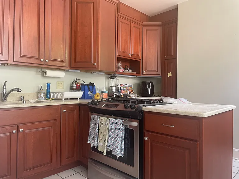901 Spaight St #9 — Photo 5