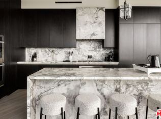 211 W Elm Ct #11E, Los Angeles, CA 90067