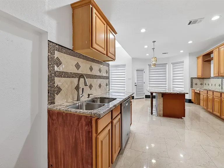 1311 Rene Ct — Photo 18