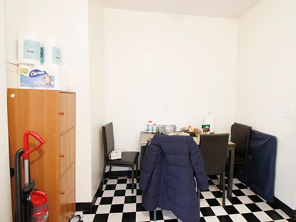 5th image of 32-20 Broadway #3B3