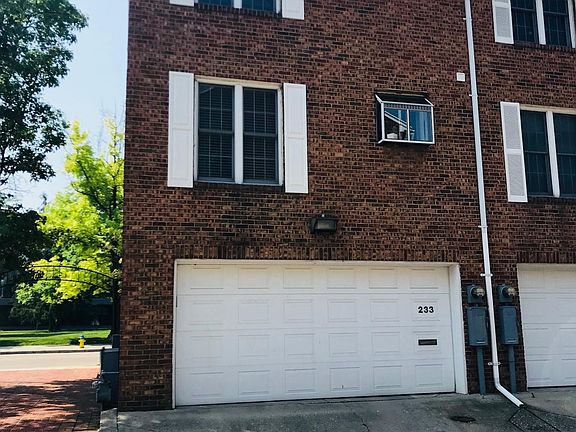 4th image of 233 E 2nd St