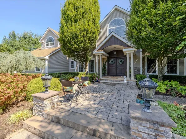 37 Stadium Boulevard, East Setauket, NY 11733