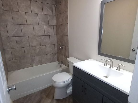 3rd image of 6012 Boxwood Dr #1