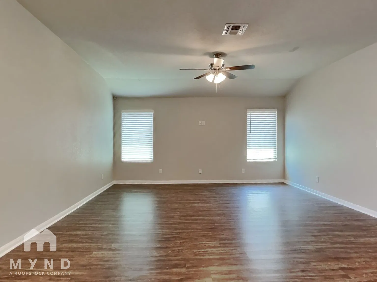 3 bed, 2.0 bath, 1609 sqft, $1,645 — Photo 4