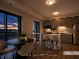 15 Queen St S