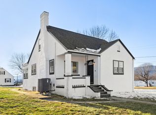 701 S 2nd St, Shenandoah, VA 22849